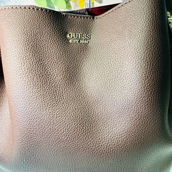 Guess burgundy  Hobo Shoulder Bag Large - Picture 3 of 8